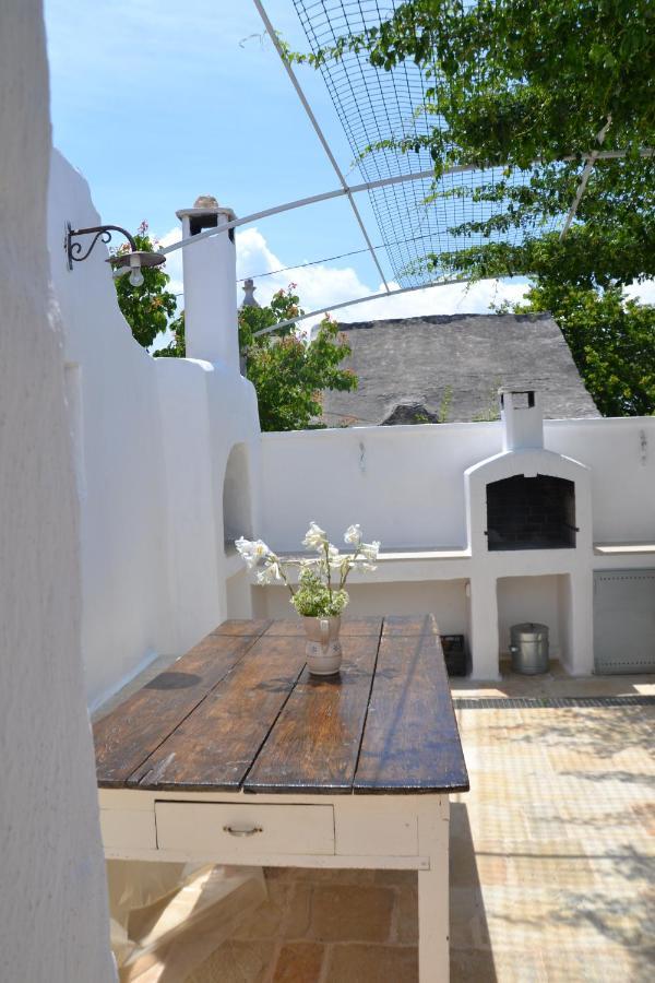 Hostal Trullo Piccola Contrada Locorotondo Exterior foto
